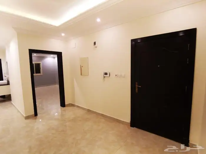 شقة فاخرة للإيجار حي الريان 10