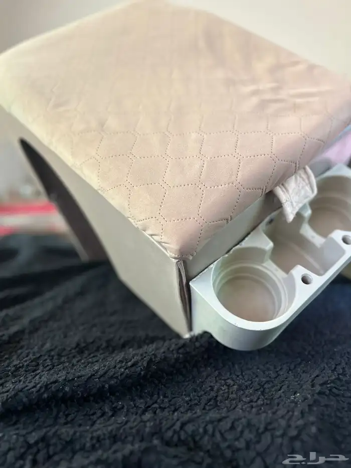 تكايه لند كلوزر موديل 2000 2