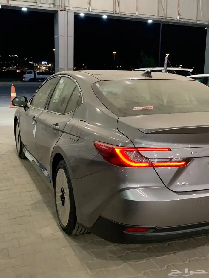 تويوتا كامري LE هايبرد- 2025 - كاش تمويل 4