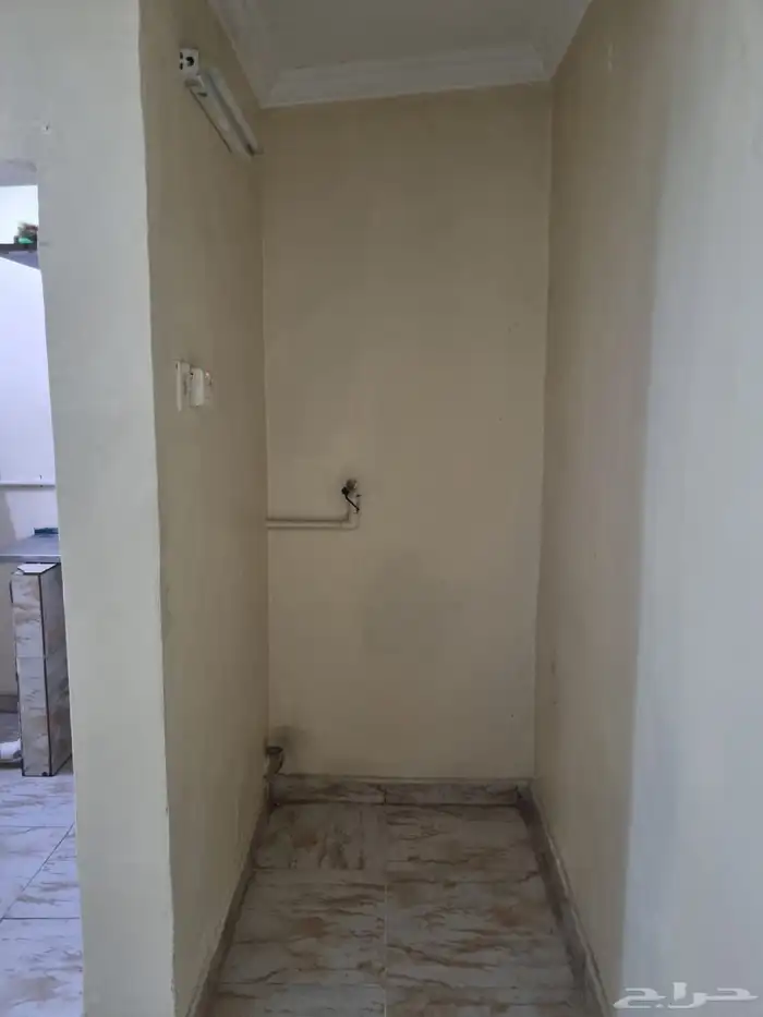ستديو عزاب للايجار نظيفه موقعها الدمام حي مدينة العمال 4