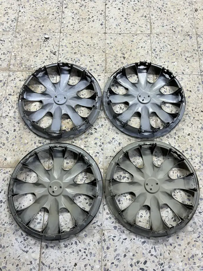 طقم  طيس كورلا 4