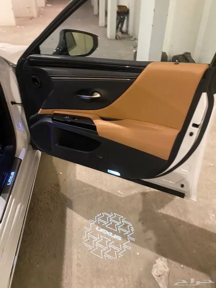 عرض اليوم لكزس (هايبرد) 2022 اخو الوكالة.. 10