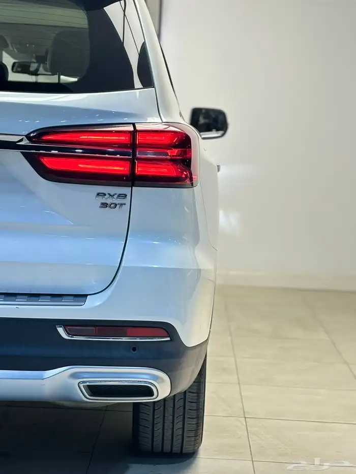 ام جي RX8 - 2020 - ثلاث صفوف - دفع رباعي 11