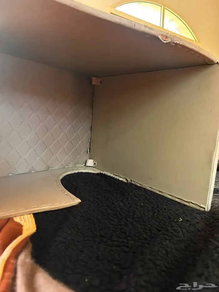 تكايه لند كلوزر موديل 2000 1