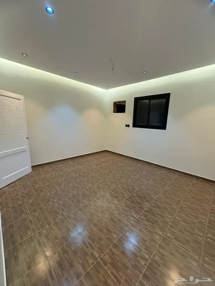 شقه للبيع دور ثاني مجدد حي النظيم 380 4