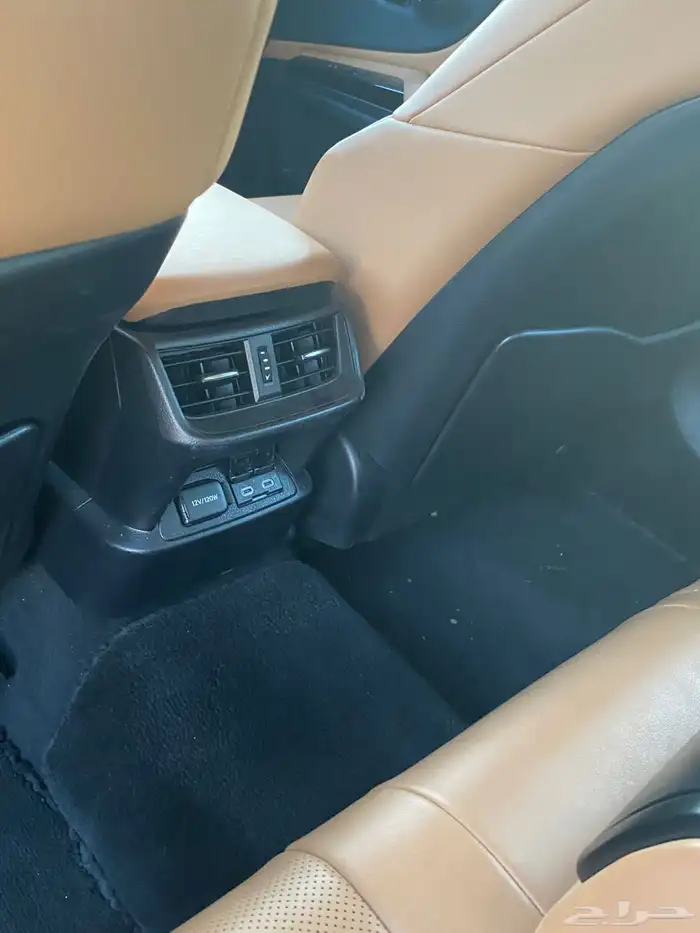 لكزسES300 h 2023 10