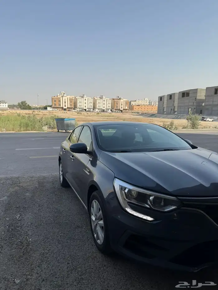 رينو 1600 سي سي 2023 5