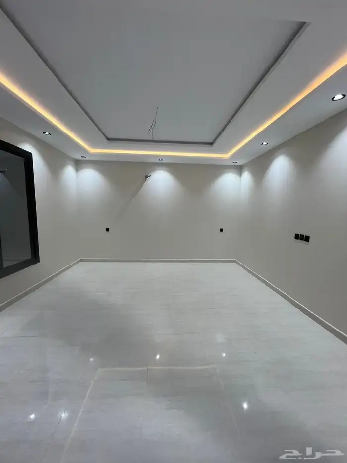 فيلا دورين وملحق شقق في الفلاح 2