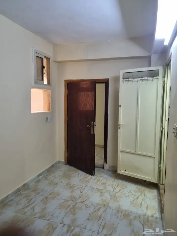 ستديو عزاب للايجار نظيفه موقعها الدمام حي مدينة العمال 5