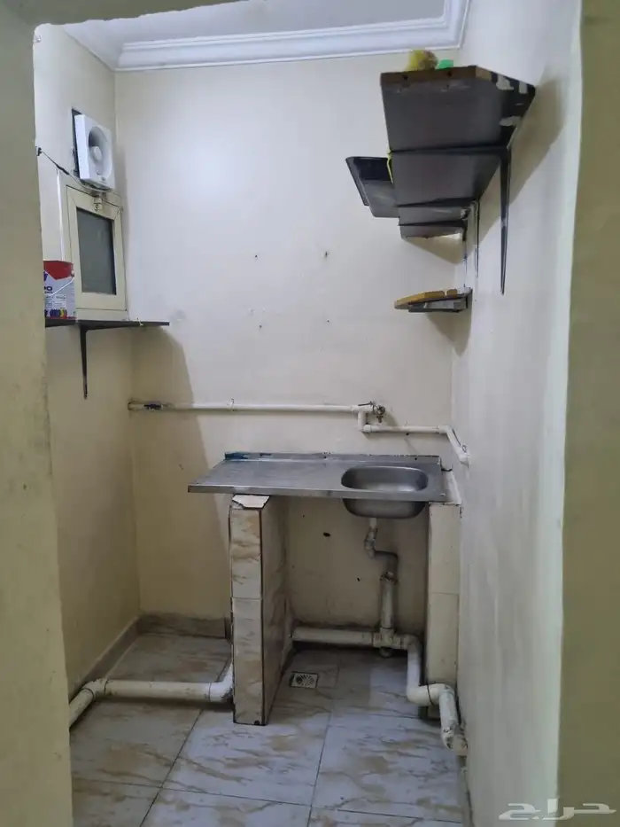 ستديو عزاب للايجار نظيفه موقعها الدمام حي مدينة العمال 7