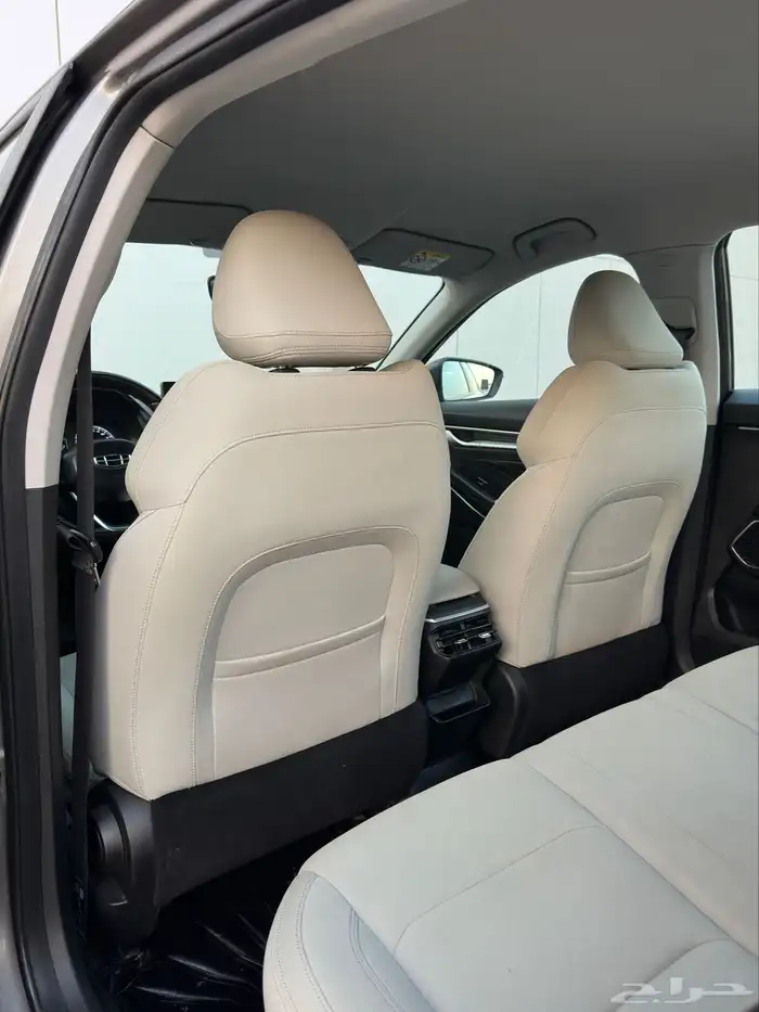 جيلي 7 امجراند 2023 متوفر 10 سيارات بسعر مغري جدا جدا 8