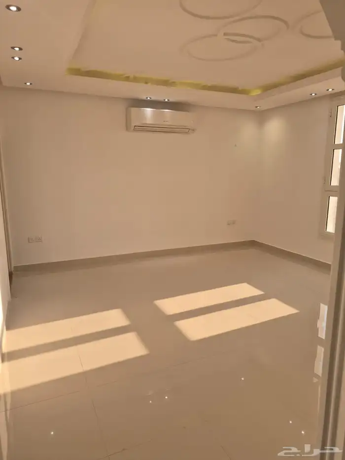 شقة للايجار السنوي بحي الياسمين 4