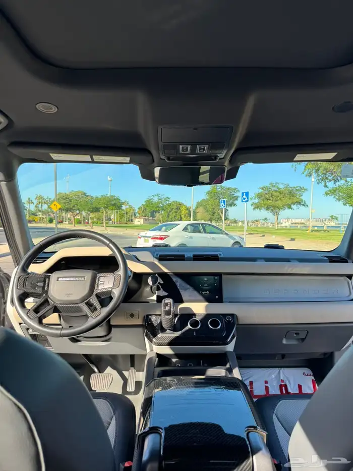 لاندروفر ديفندر 2022 12