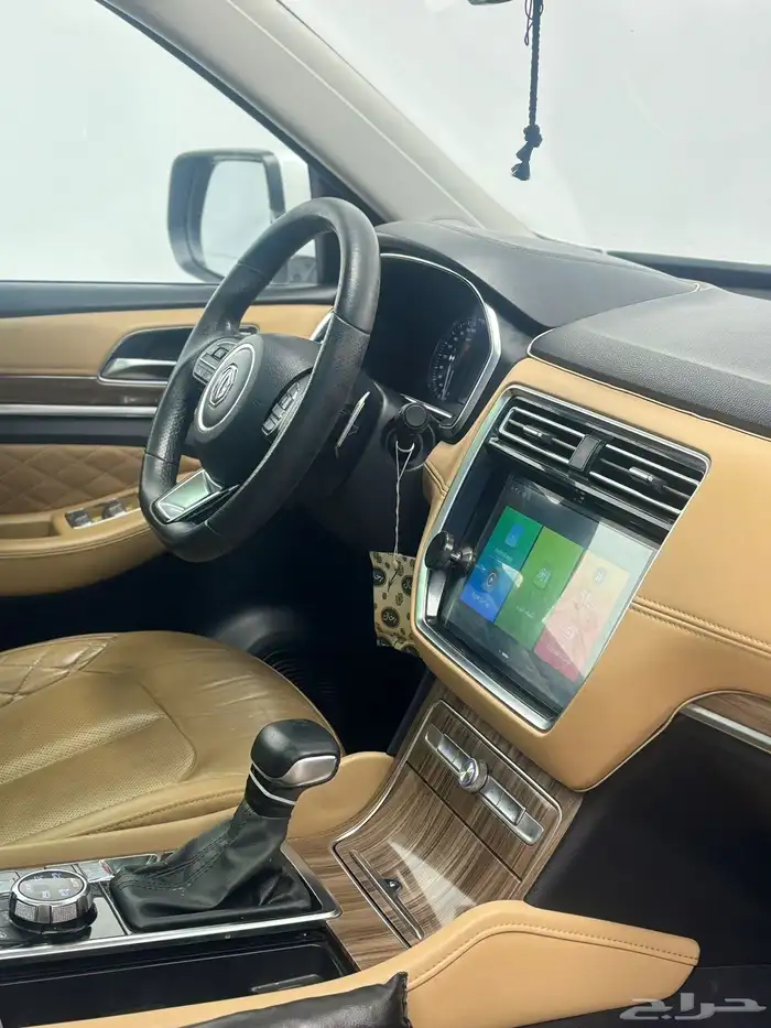 ام جي RX8 - 2020 - ثلاث صفوف - دفع رباعي 15