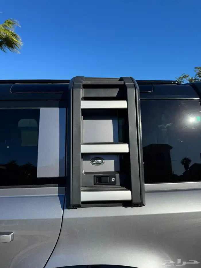 لاندروفر ديفندر 2022 21