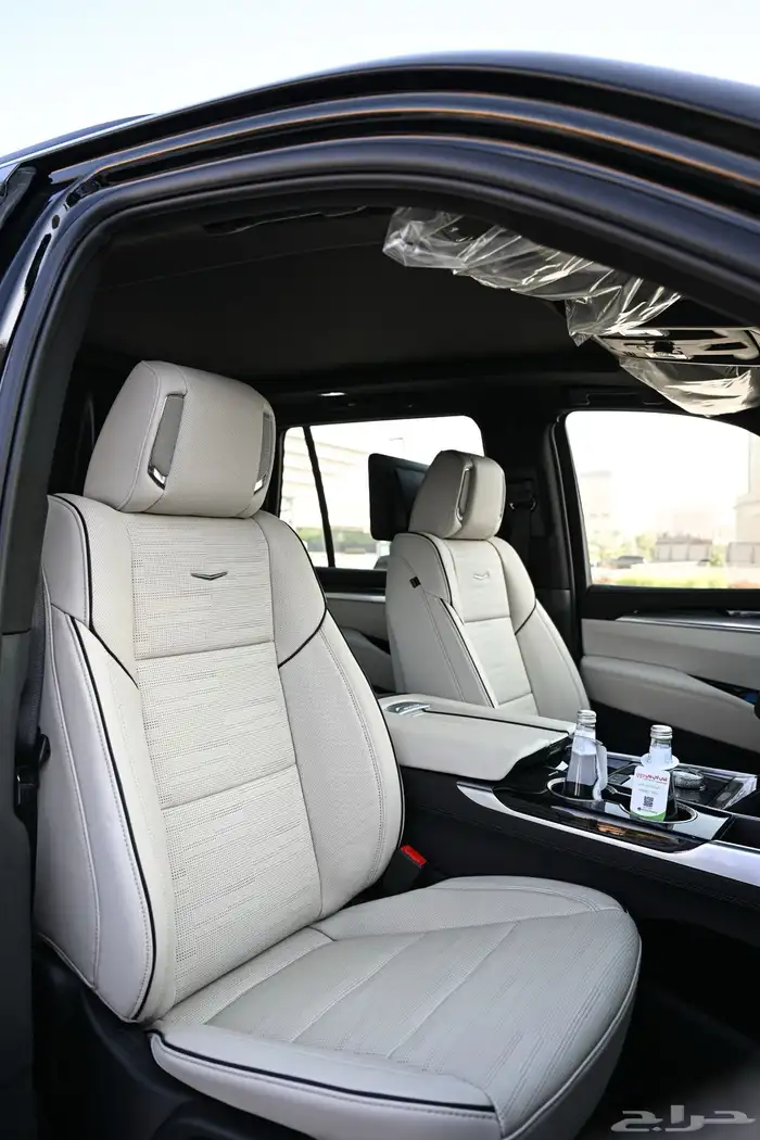 كاديلاك اسكاليد 2026 تاجير سيارات 3