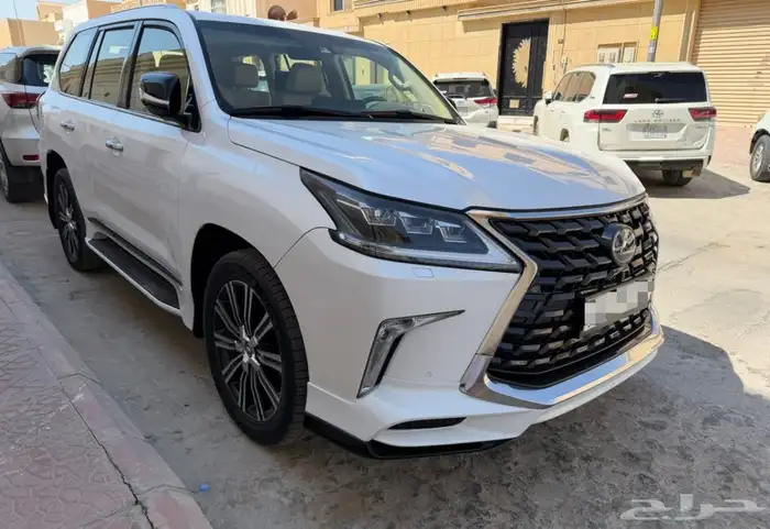 لكزس 2020 سعودي عبد اللطيف جميل 1