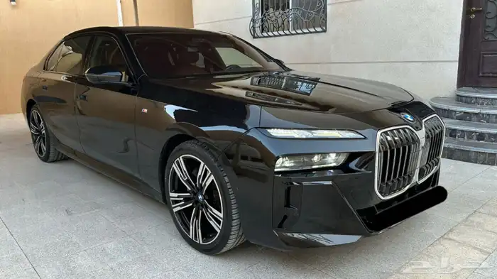 بي ام دبليو 2023 735Li كت M ممشى قليل 9