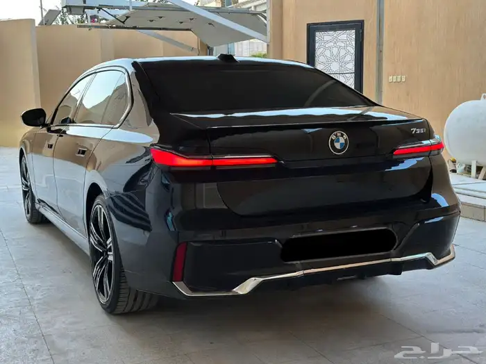 بي ام دبليو 2023 735Li كت M ممشى قليل 16