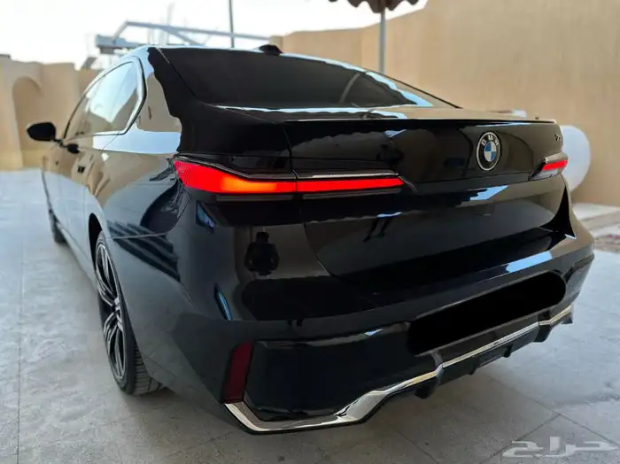 بي ام دبليو 2023 735Li كت M ممشى قليل 12