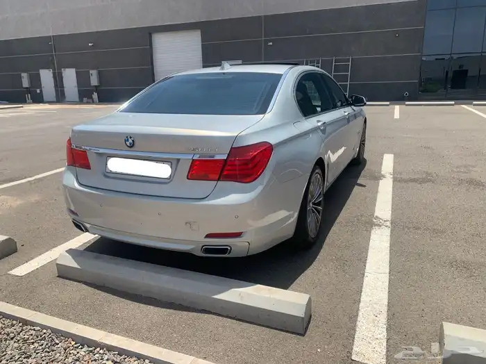 بي ام دبليو 730 2011مواصفات 750 فل كامل اصدار خاص (اندفجول) 2