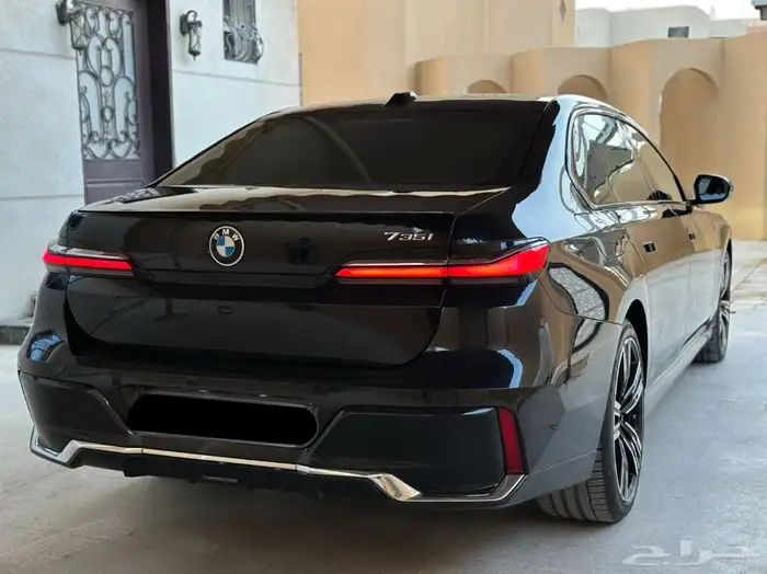 بي ام دبليو 2023 735Li كت M ممشى قليل 15