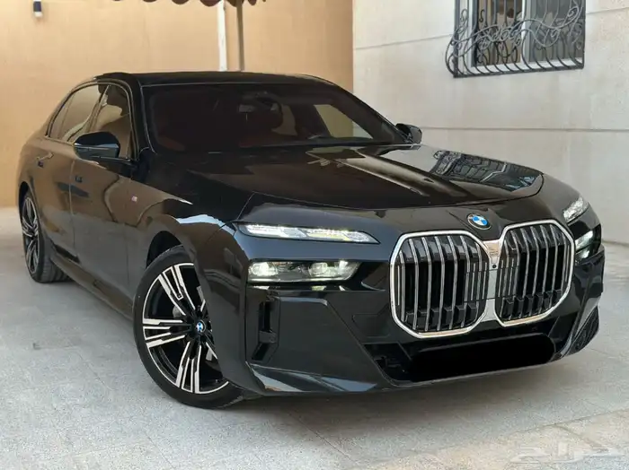 بي ام دبليو 2023 735Li كت M ممشى قليل 4