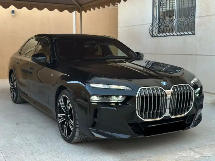 بي ام دبليو 2023 735Li كت M ممشى قليل 1