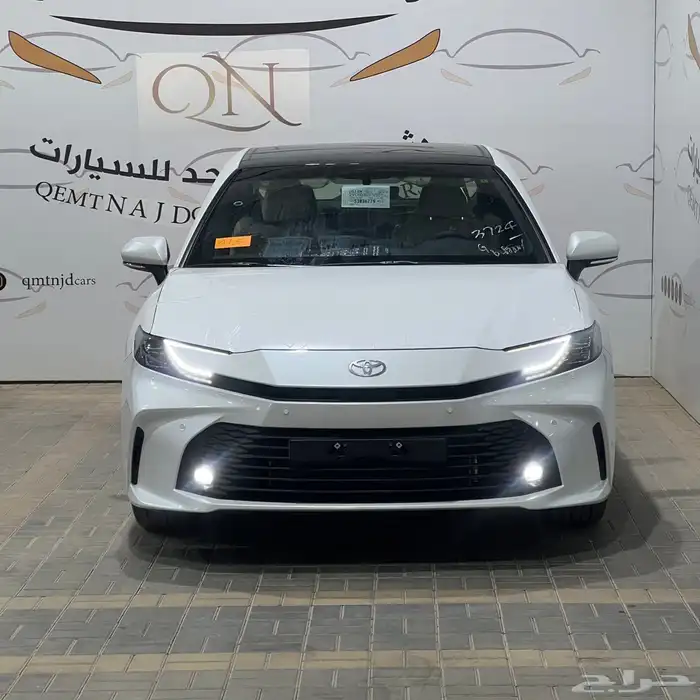 تويوتا كامري LE هايبرد 0