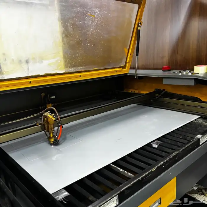 ماكينة ليزر نصف شيت 10