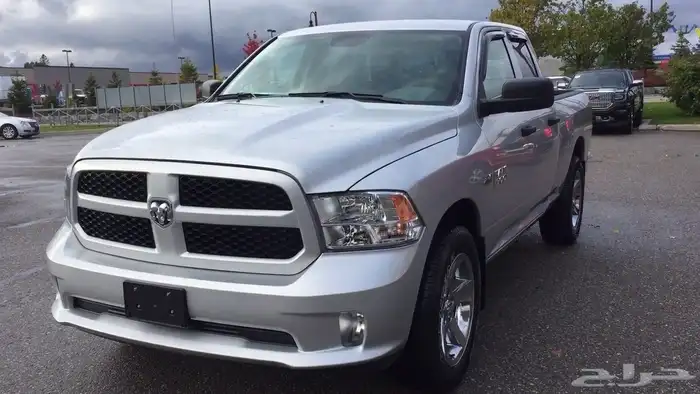 وجهية دودج رام كلاسيك 2017 فضي 0