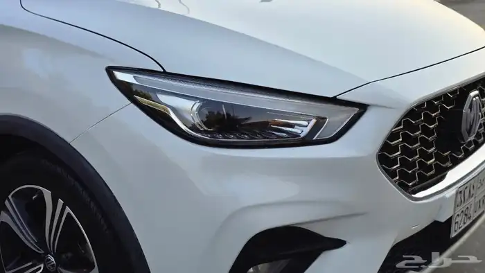 MG ZS 2023 12
