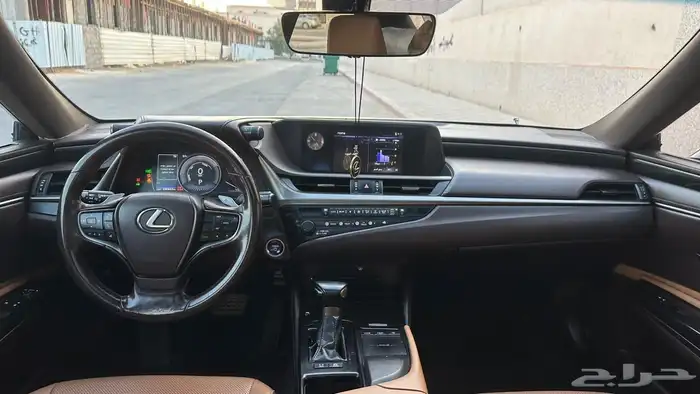 لكزس 2020 هايبرد 10