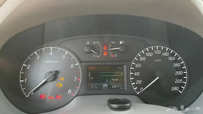 نيسان سنترا للبيع 4