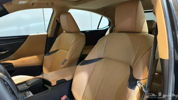 لكزس ES300 H 2022 بحاله ممتازه جدا جدا 22