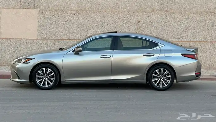 لكزس 2020 هايبرد 6