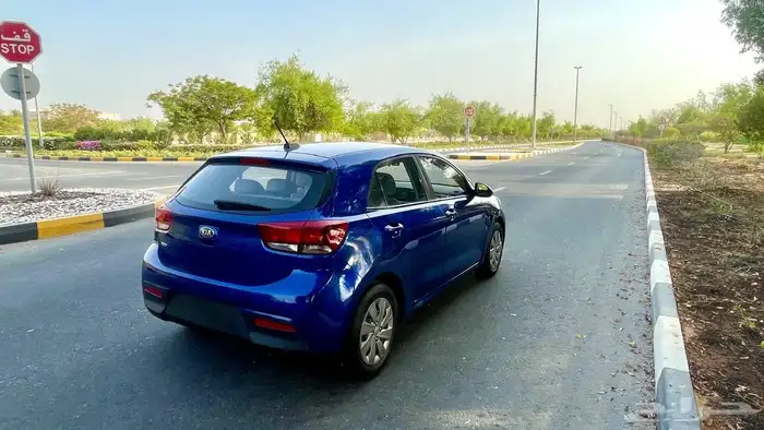 كيا ريو هاتشباك لون ازرق نص فل مديل 2020 2