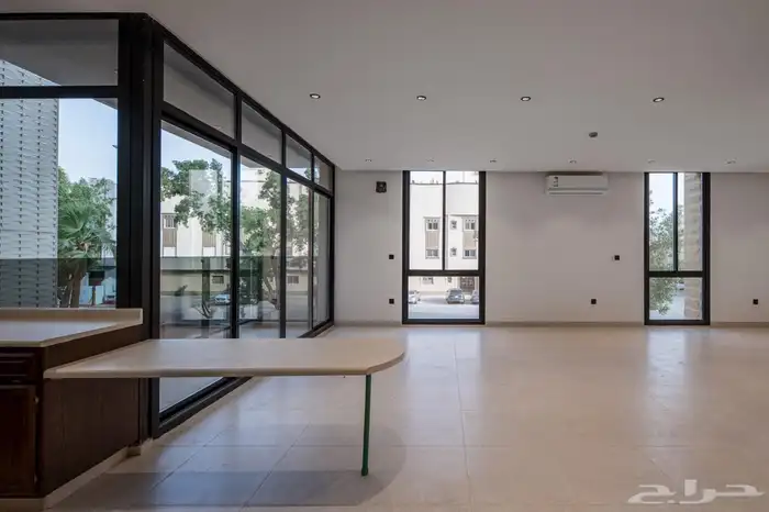 شقة ارضية تشطيب فاخر في حي الازدهار 1 488 000 3