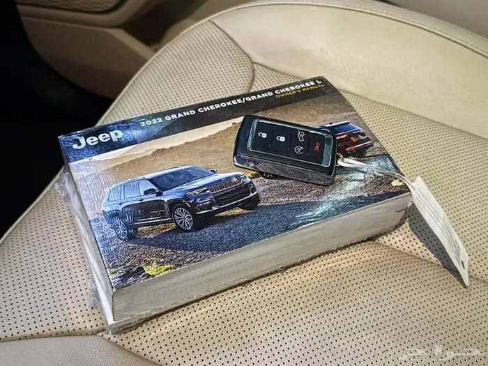 جراند شيروكي ليمتد 2022 ( بحالة الوكالة ) 47