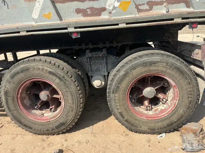 للبيع صندوق قلاب 4