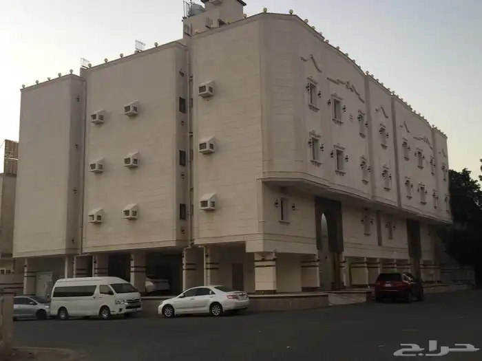 للبيع عمارة سكنيه في حي النواريه مكونه 3 ادوار وملحق 3