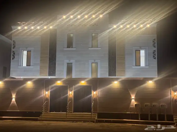 للبيع فلل روف حي الرحمانيه ارضيه تتكون من 6 وصاله و5 دورات م 1