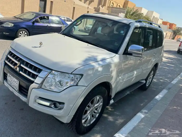 ميتسوبيشي باجيرو 3