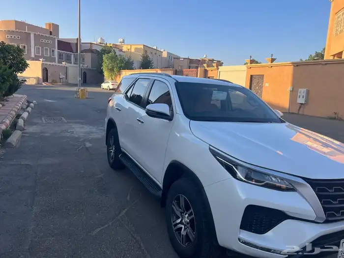 فورشنر 2024 سعودي ديزل (شبه الاصفار ) 1