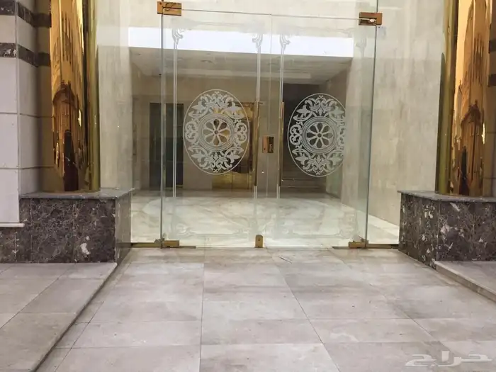 للبيع عمارة سكنيه في حي النواريه مكونه 3 ادوار وملحق 5