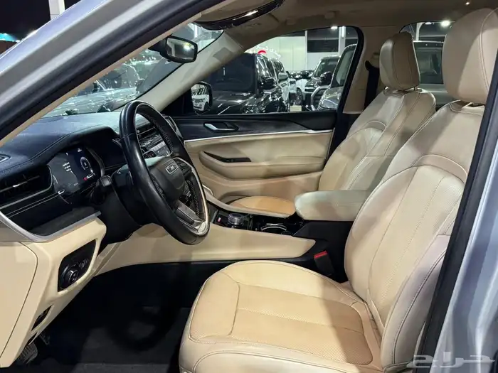 جراند شيروكي ليمتد 2022 ( بحالة الوكالة ) 26