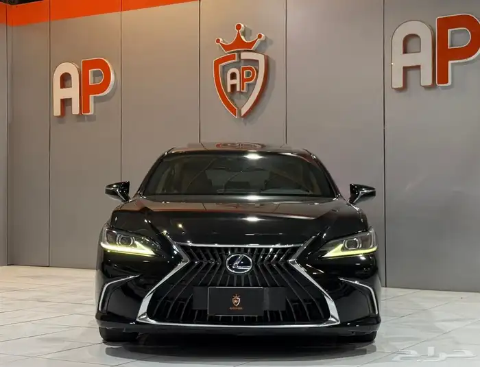 لكزس ES300 H 2022 بحاله ممتازه جدا جدا 5