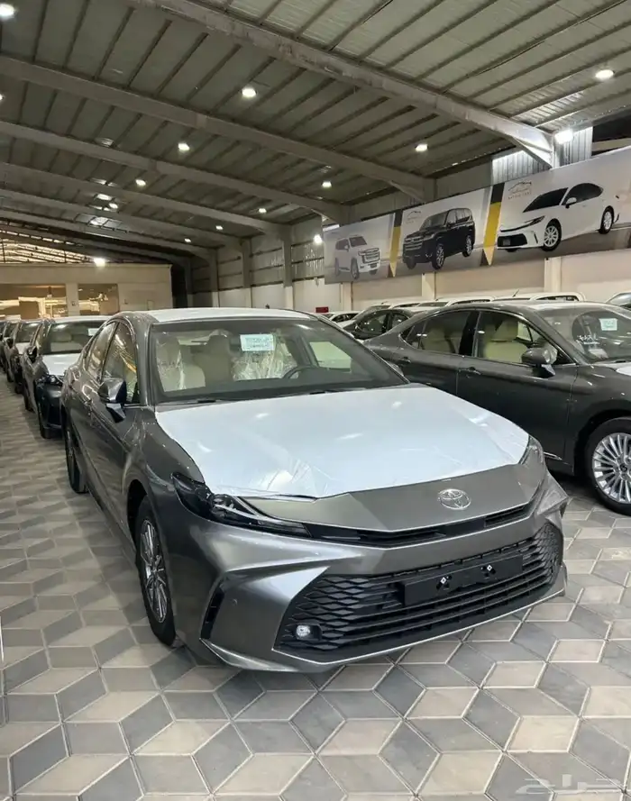 ( عرض ) للبيع كامري 2025 اصفار صادر لها لوح . 3