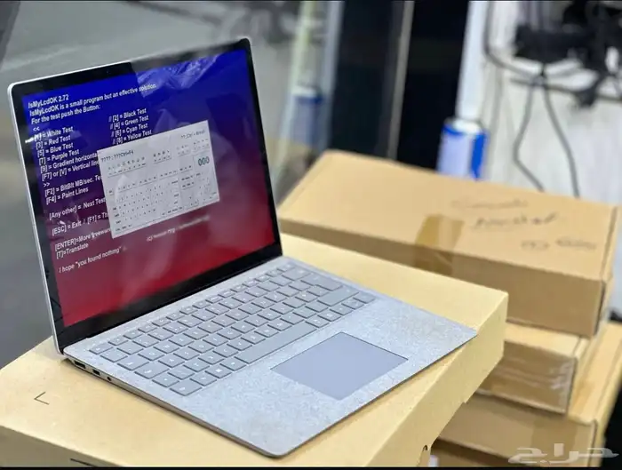 سورفس برو بحالة ممتازة core i7 الجيل 11 رام 16 0