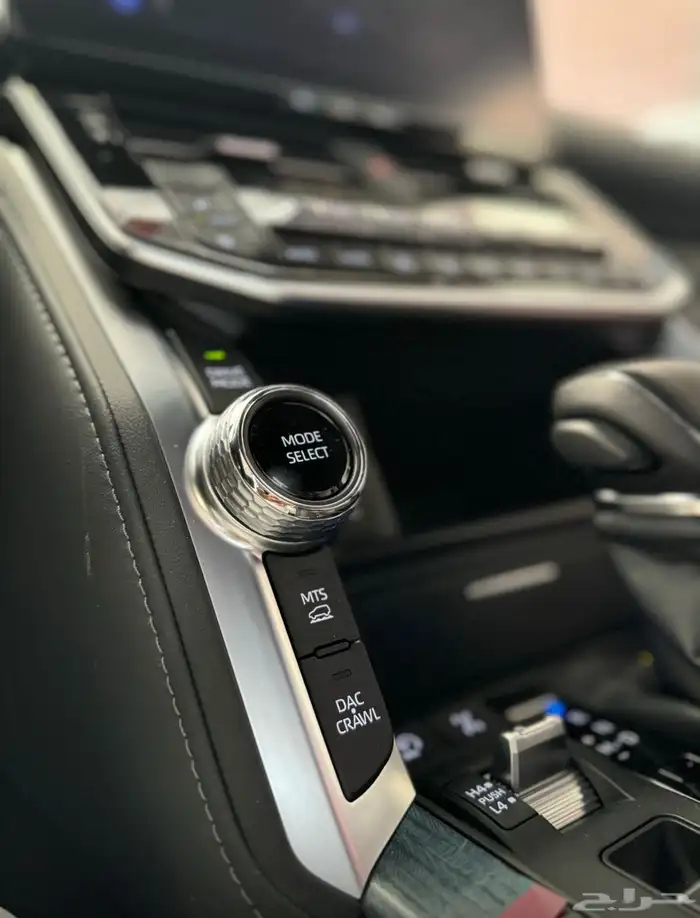 تويوتا لاندكروزر VXR فل كامل خليجي 6